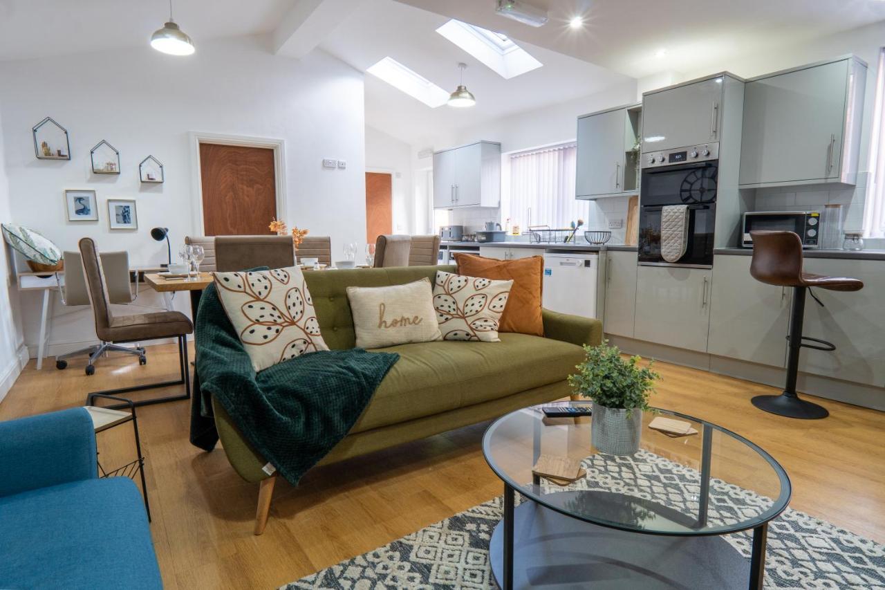 Heartland House, 7 Spacious Bedrooms Sleeps 4 Plus, Near Nec, Jlr,Bhx Birmingham Eksteriør bilde