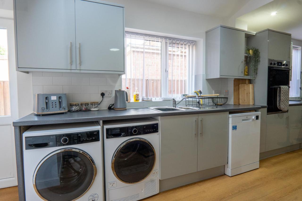 Heartland House, 7 Spacious Bedrooms Sleeps 4 Plus, Near Nec, Jlr,Bhx Birmingham Eksteriør bilde