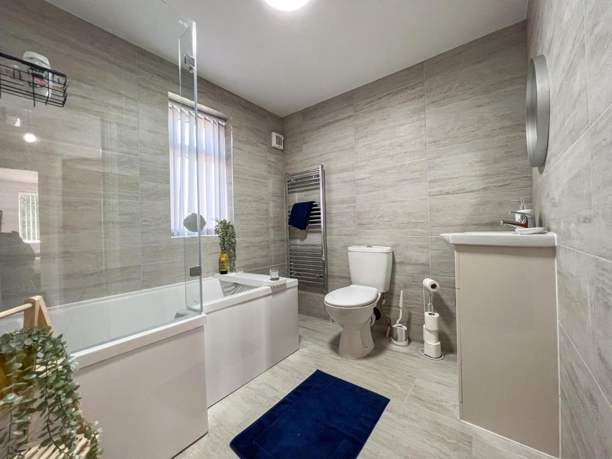 Heartland House, 7 Spacious Bedrooms Sleeps 4 Plus, Near Nec, Jlr,Bhx Birmingham Eksteriør bilde