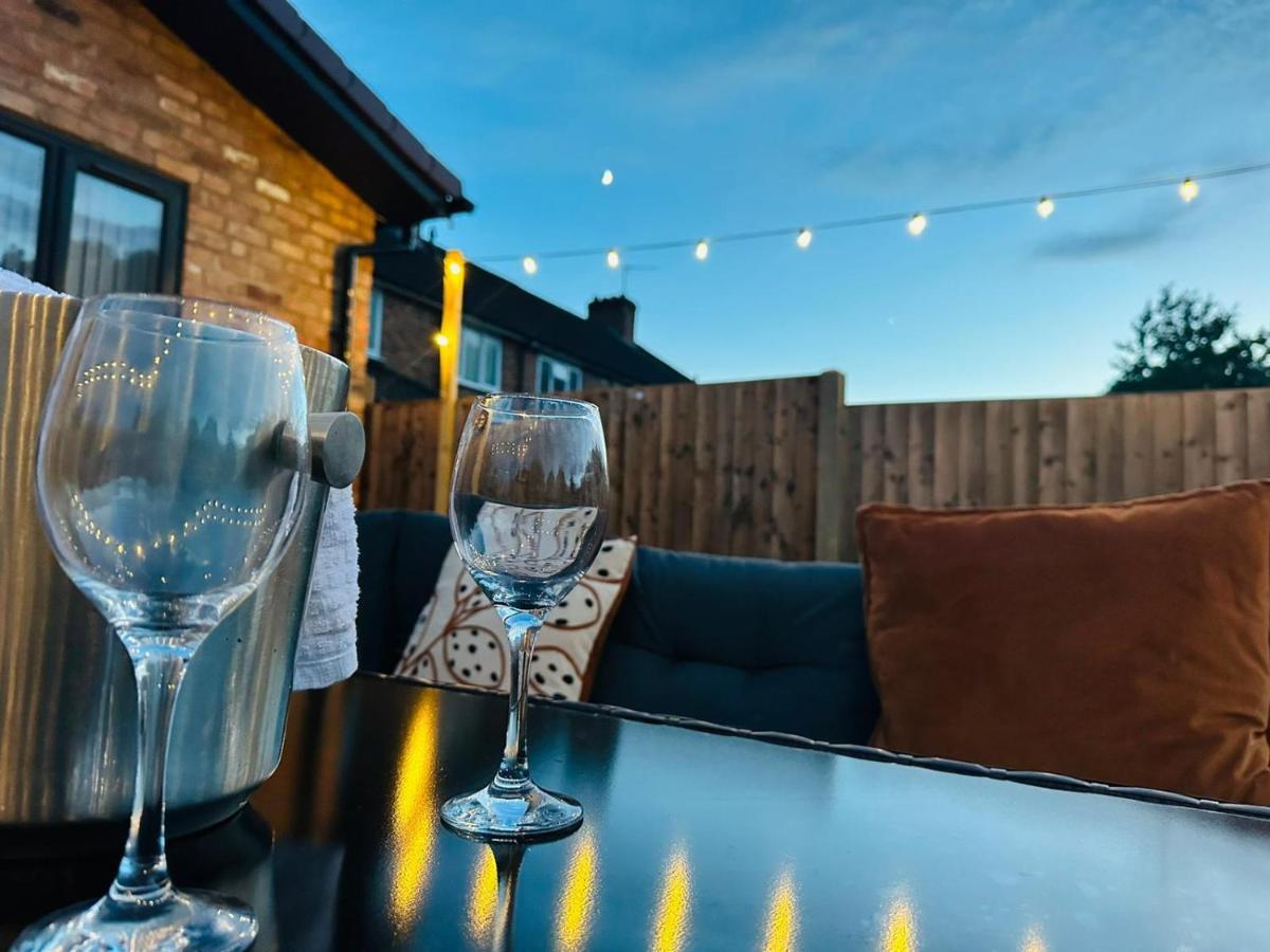 Heartland House, 7 Spacious Bedrooms Sleeps 4 Plus, Near Nec, Jlr,Bhx Birmingham Eksteriør bilde